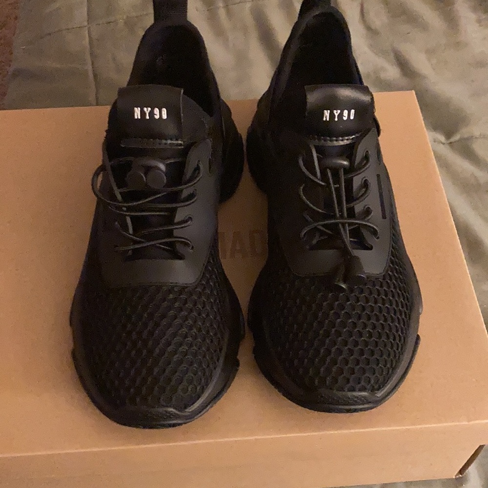 Steve Madden sneakers size 7 PICK UP ONLY!!! - Picture 3 of 5